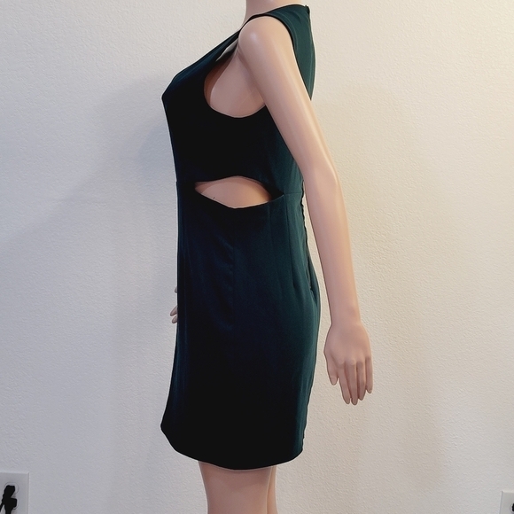 LULU'S Backstage Pass Forest Green Sleeveless Cutout Bodycon Dress Size: L - Picture 6 of 13